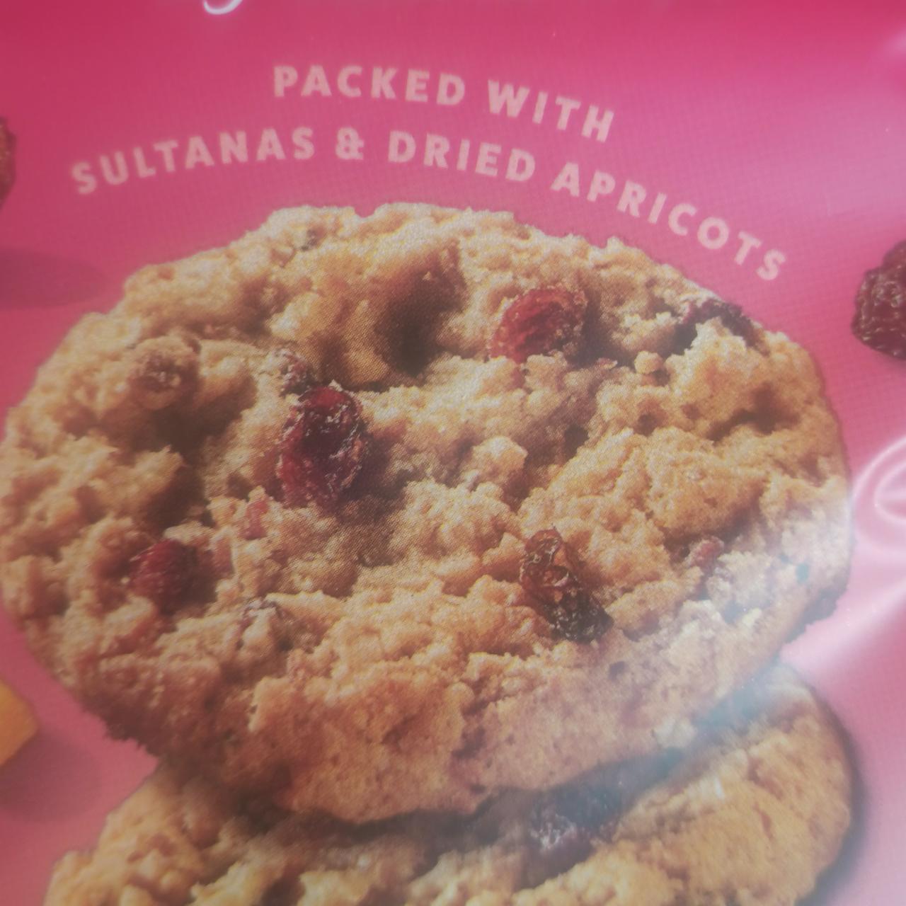 Photo - Fruity oat & sultana cookies by Sainsbury's