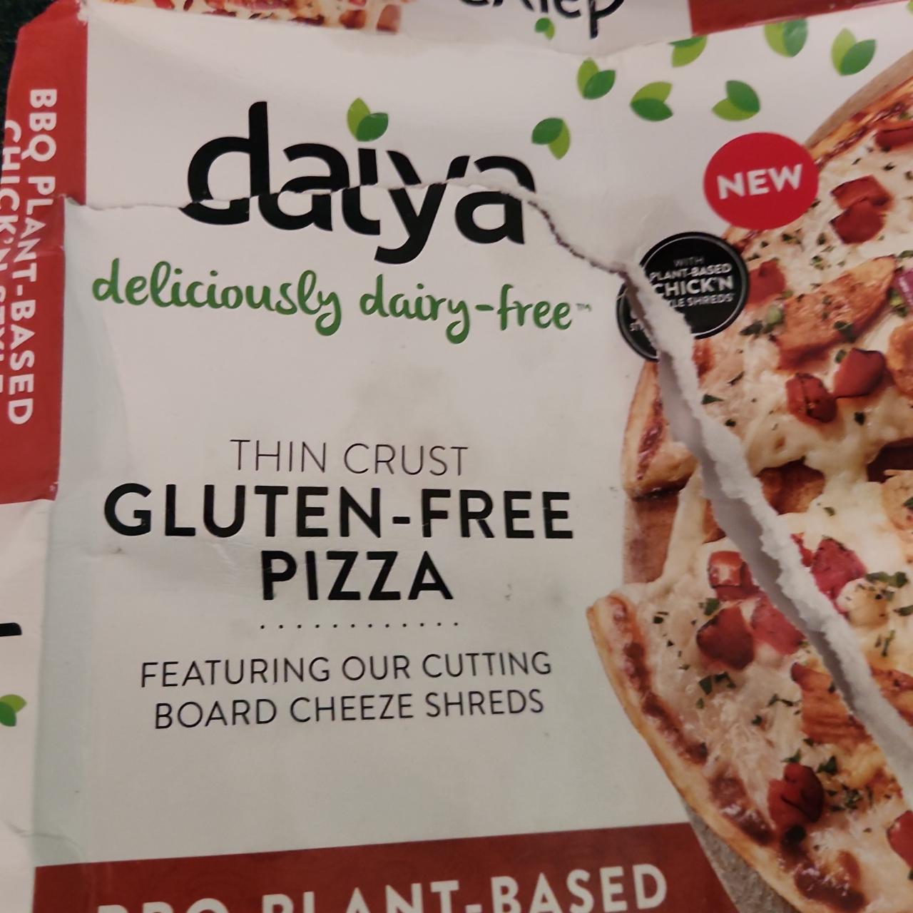 Photo - Gluten free pizza BBQ plant-based chicken Daiya