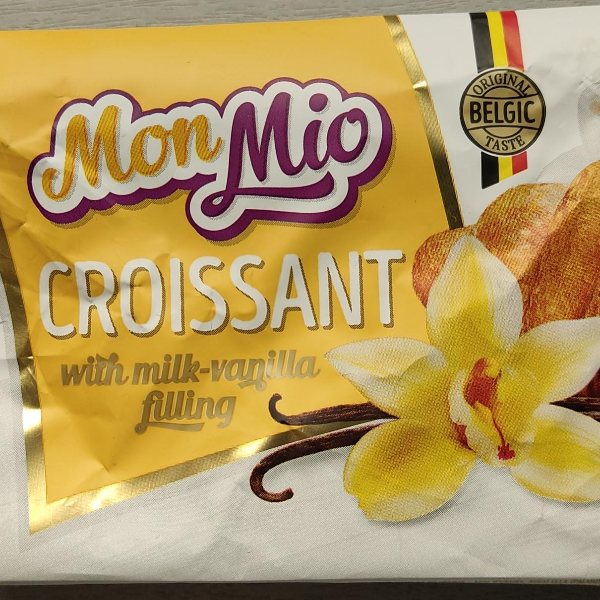 Photo - Croissant with milk-vanilla filling MonMio