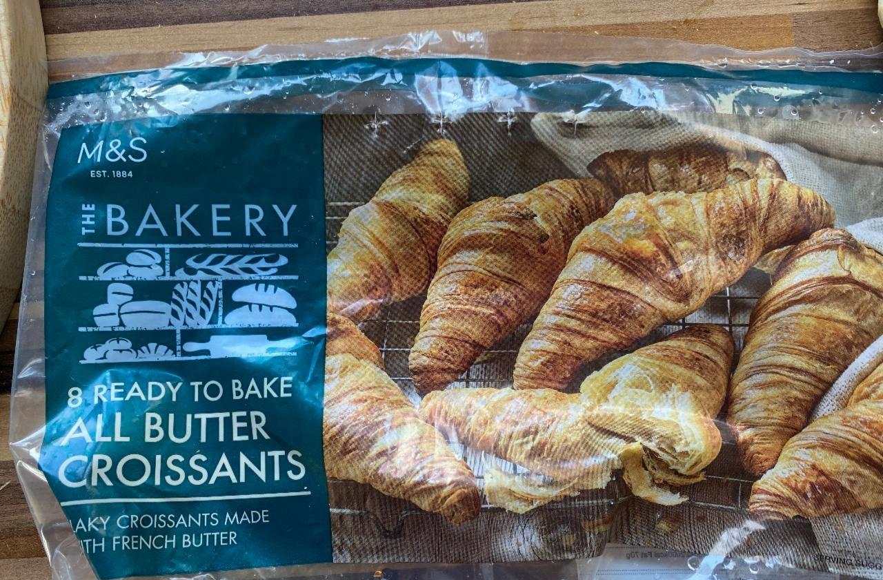 Photo - 8 Ready to bake all butter croissants M&S Food