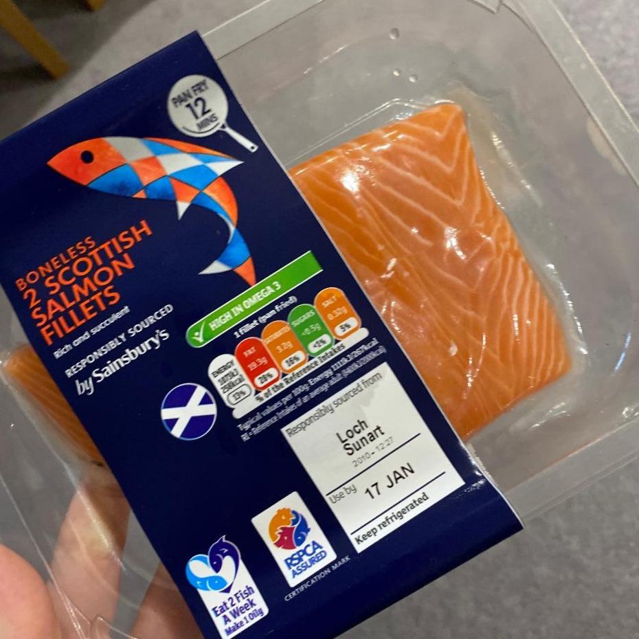 Photo - Boneless 2 Scottish Salmon Fillets by Sainsbury's
