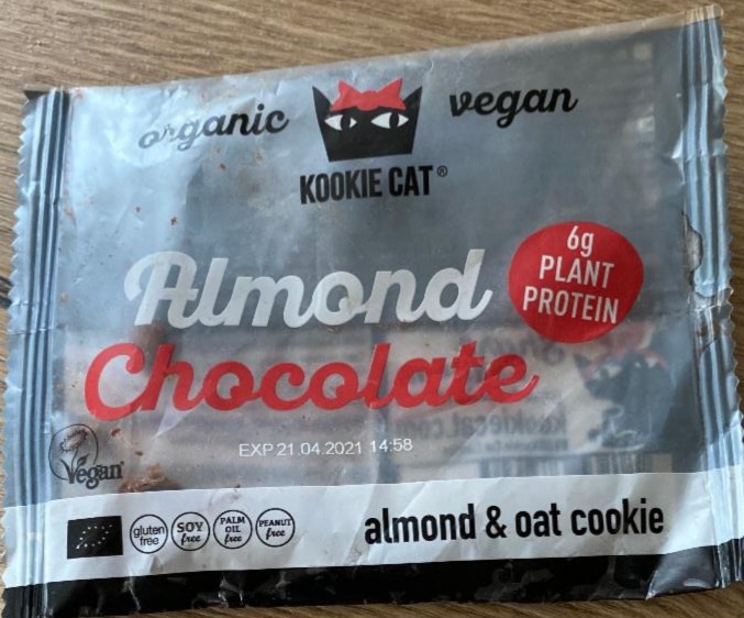 Photo - Organic Cookie with Almond and Chocolate Kookie Cat