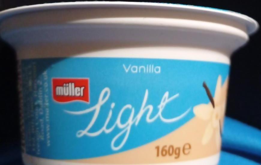 Photo - Light Vanilla Fat Free Yogurt Müller