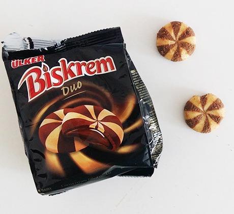Photo - Cookies Biskrem Duo with cocoa cream filling Ülker