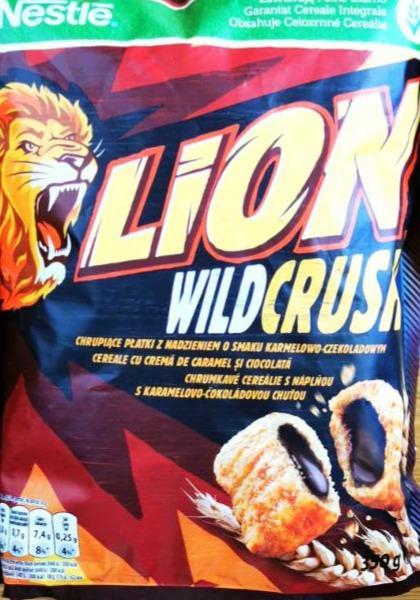 Photo - Lion WildCrush Crispy Flakes with Caramel and Chocolate Flavoured Stuffed Nestlé