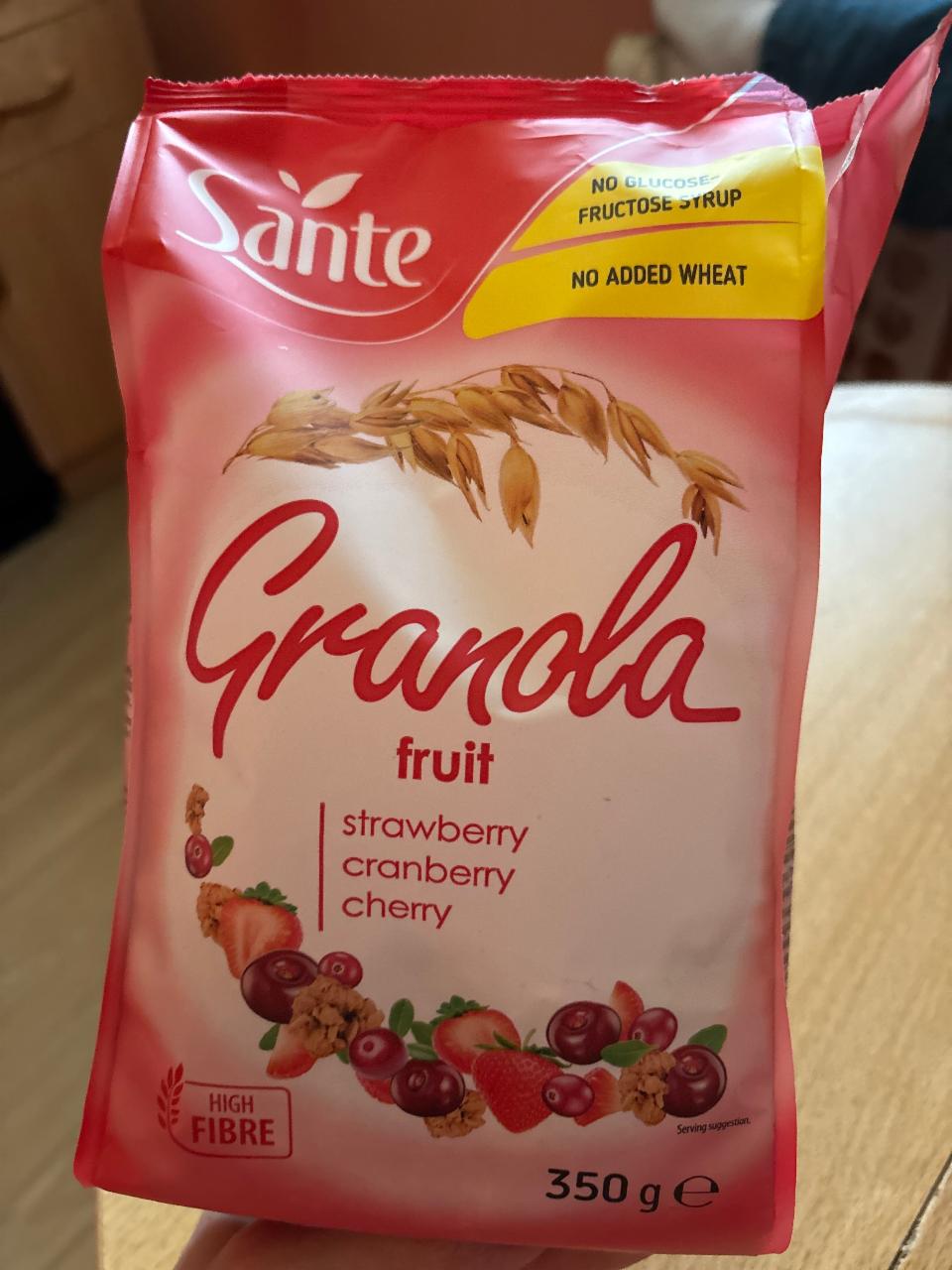 Photo - Granola fruit strawberry cranberry raspberry Sante