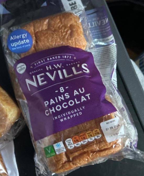 Photo - Pains au chocolat H.W. Nevill's